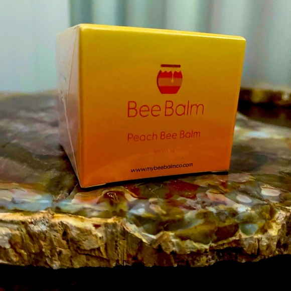 Peach 🍑 Bee Balm Lip Propolis Balm Pot - Picture 3 of 9